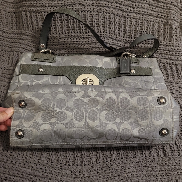 EUC- Grey Coach Large tote purse. Like New condition. - Picture 3 of 16